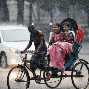 Heavy rain expected in 6 divisions including Dhaka, landslide warning in Chittagong