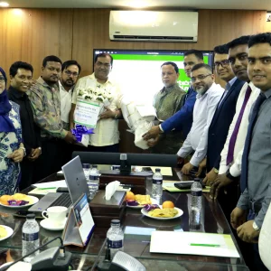 APUB's newly elected president and general secretary have an exchange of views with public relations officers of private universities