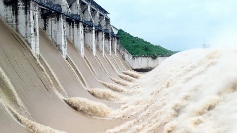 Now India has opened 109 gates of Farakka