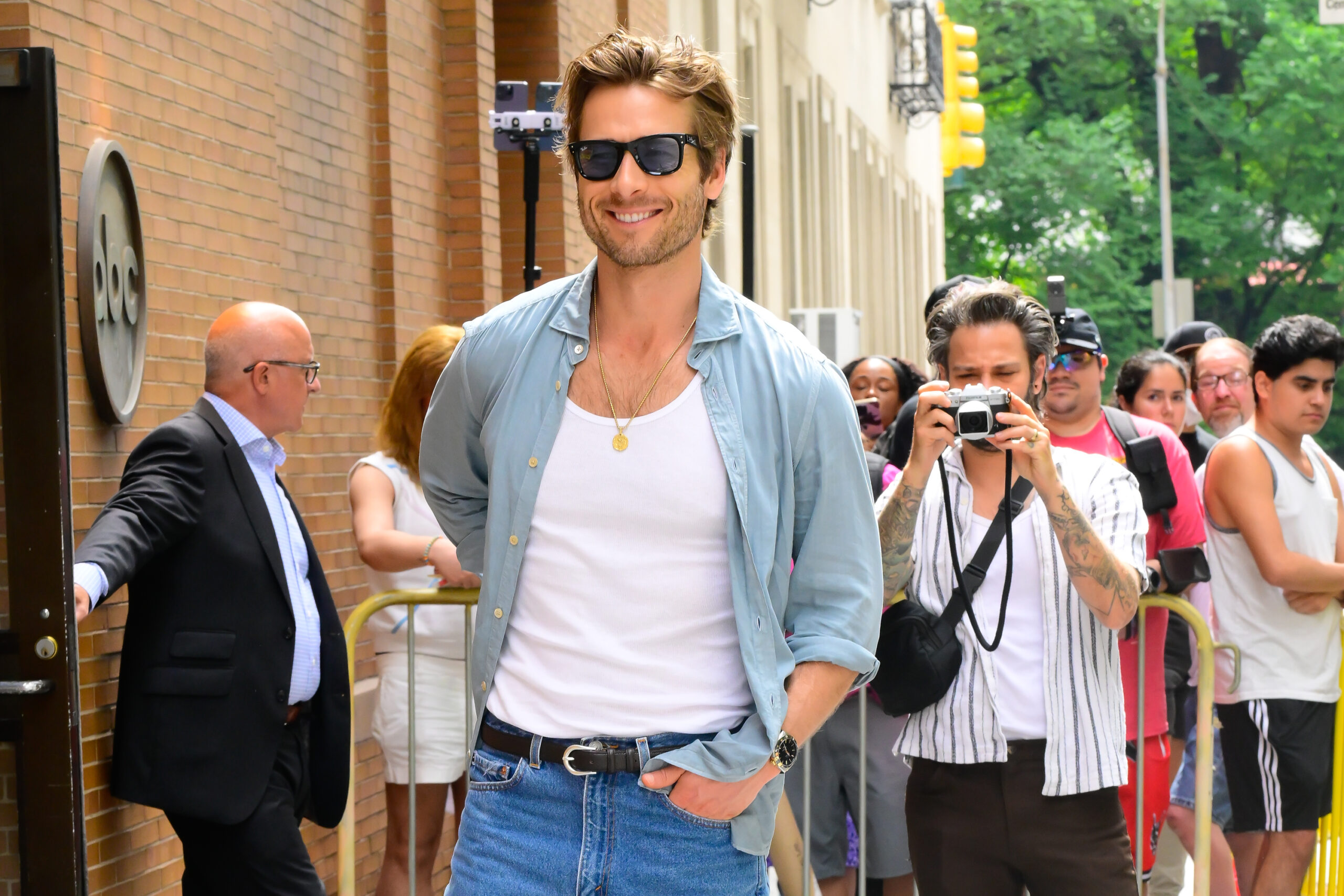 Glen Powell Is Unrecognizable on Set of New ‘Chad Powers’ Series