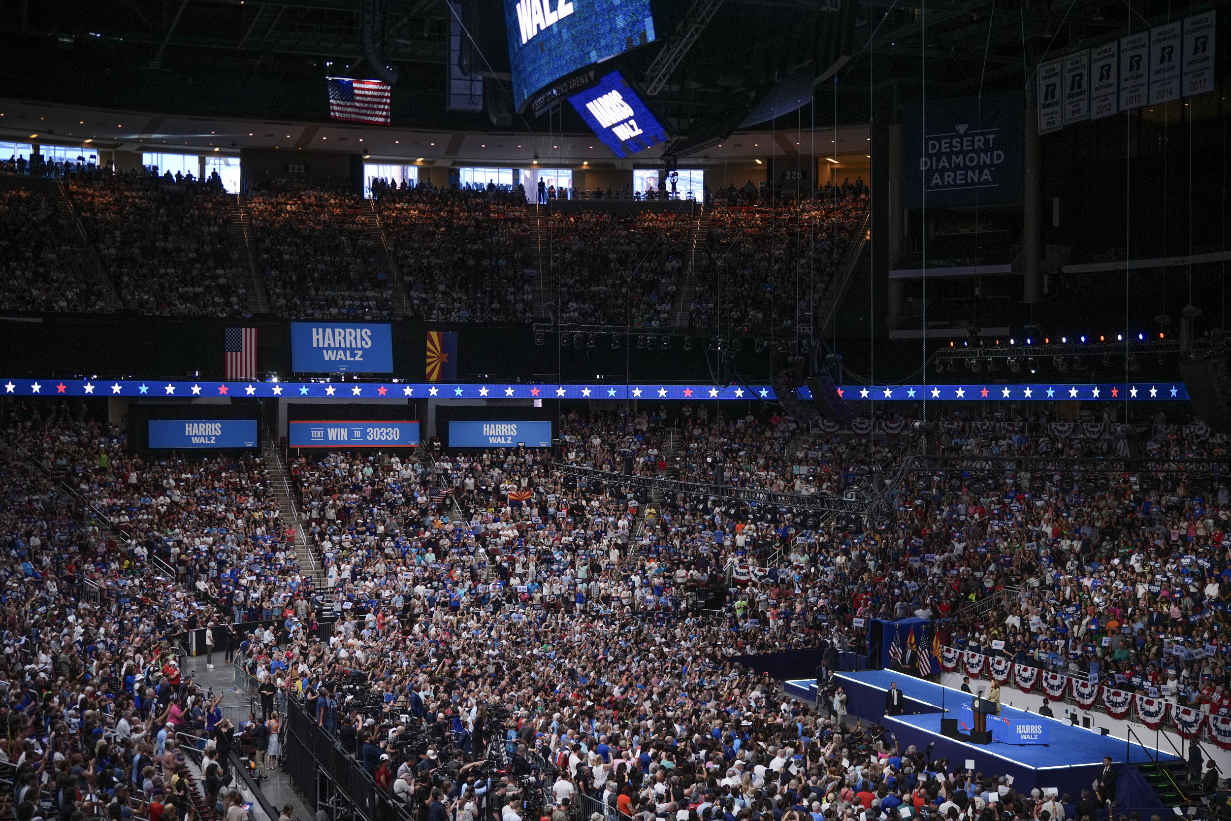 Donald Trump’s Arizona Crowd Size Compared to Kamala Harris’
