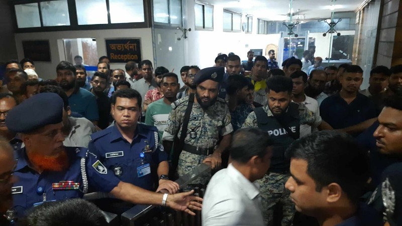 After the meeting with the IGP, the sacked workers cried, the movement was withdrawn