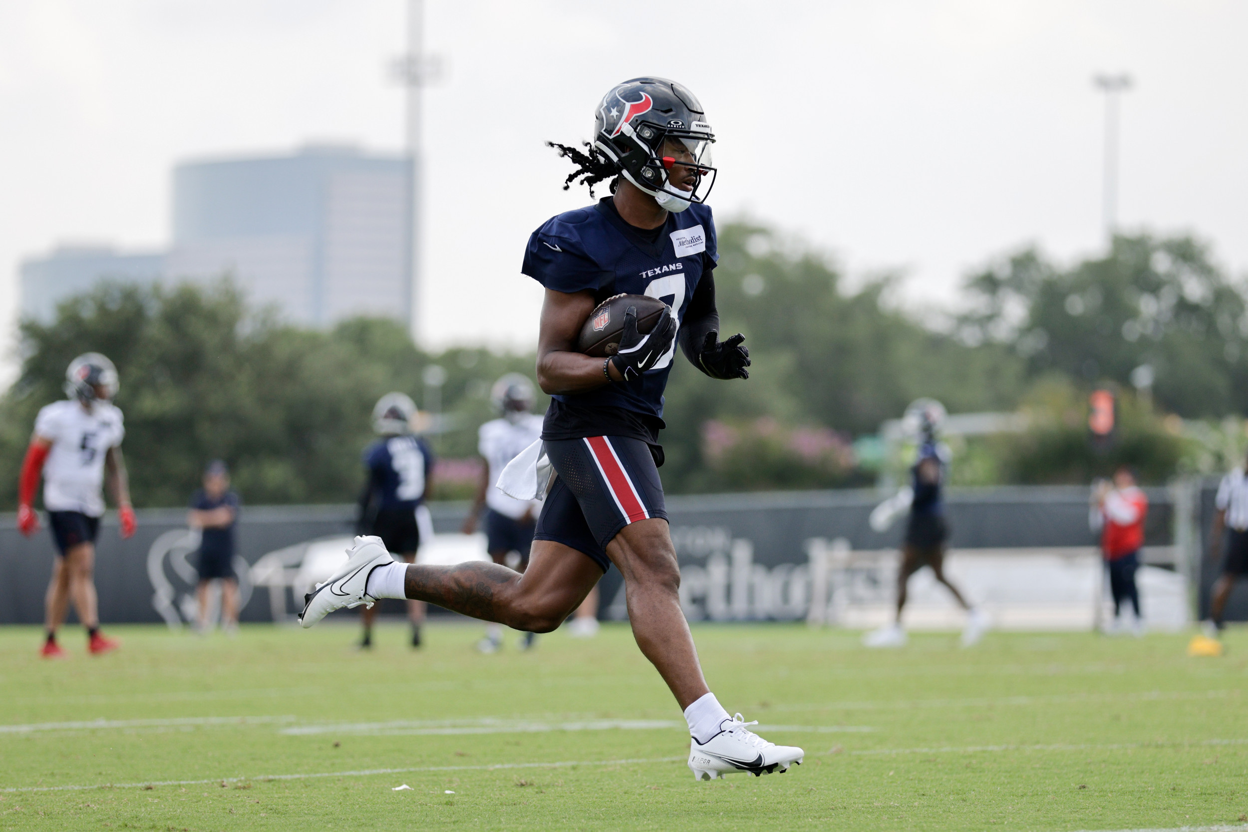 Texans Wide Receiver Drawing Major Trade Interest