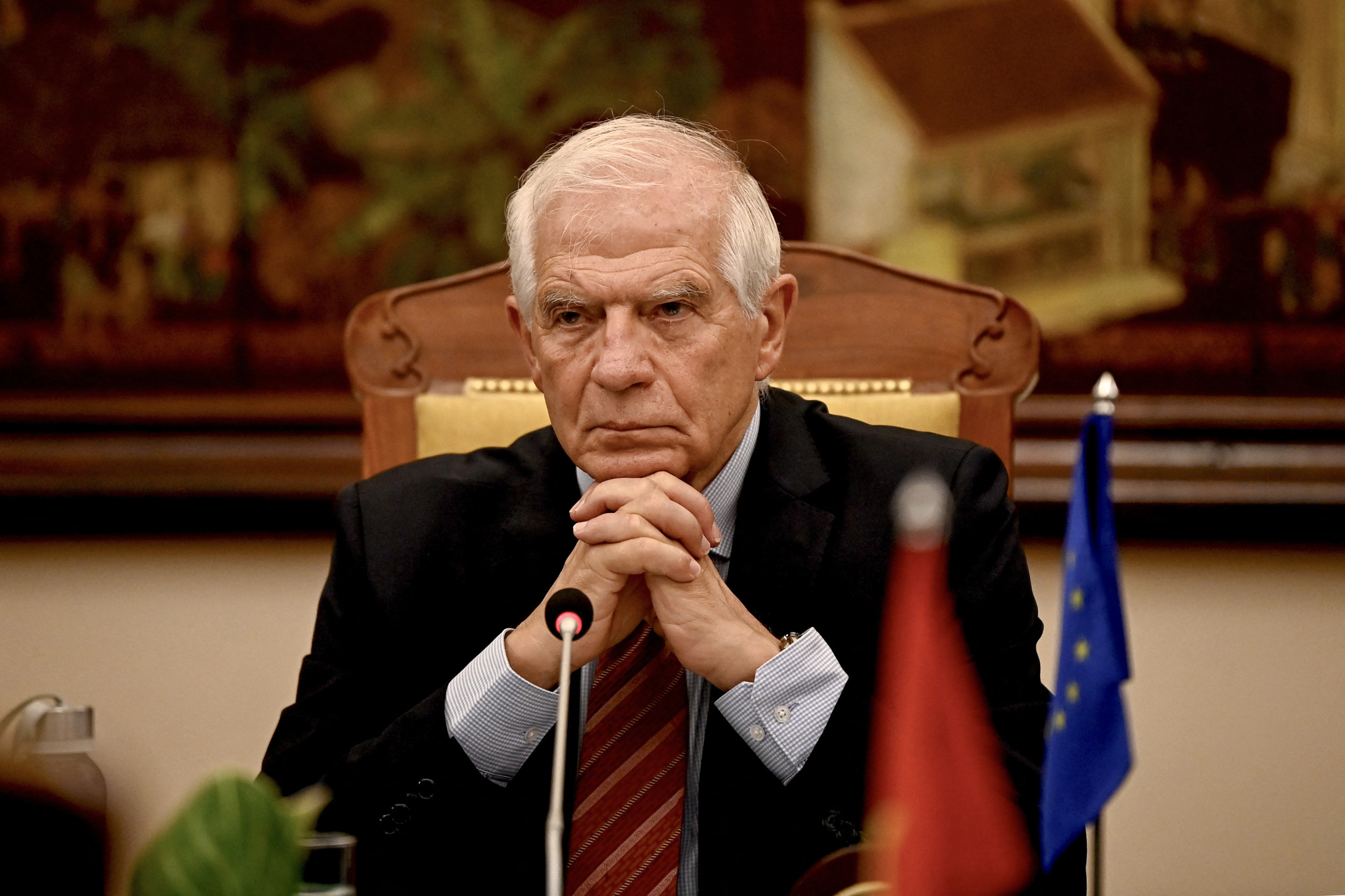 EU’s Top Diplomat Calls on Ukraine Allies to Allow Strikes Within Russia