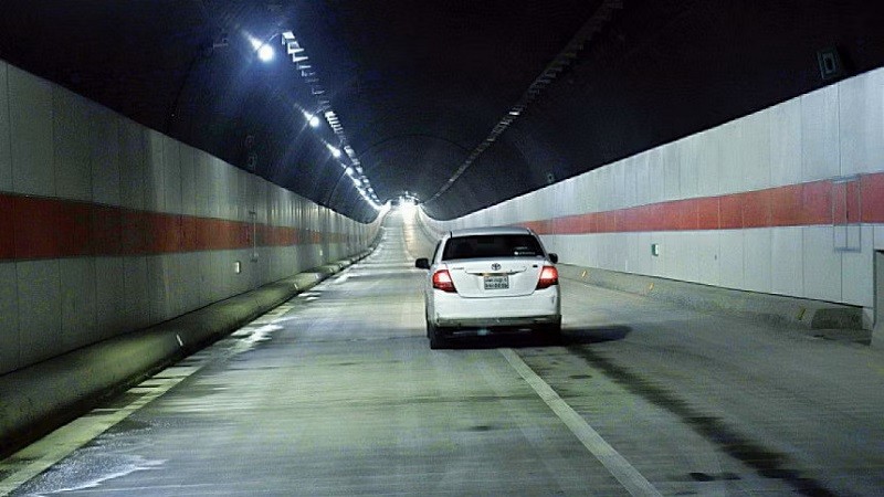 Karnaphuli tunnel with daily expenditure of 37 lakhs and income of 12 lakhs