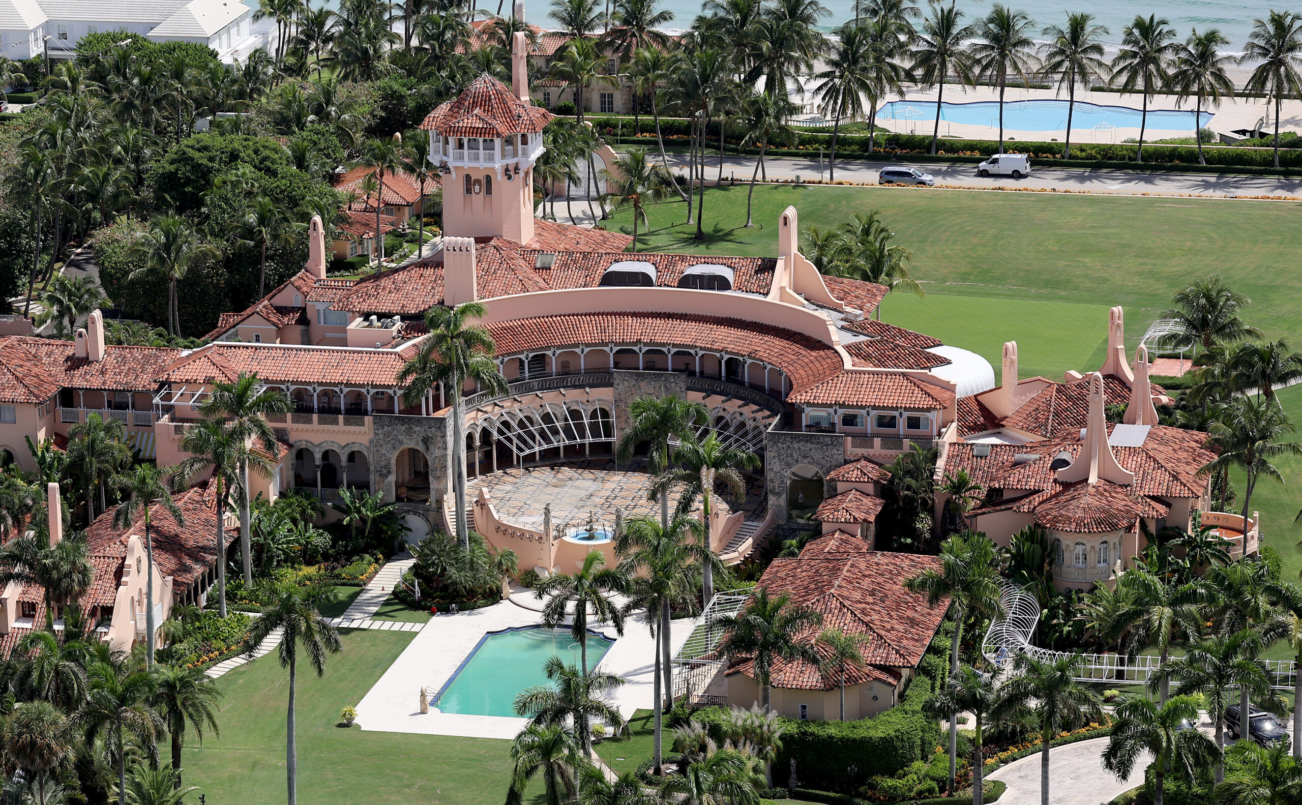 Mar-a-Lago Secret Service Request Denied Because It’s a Nightclub: Ex-Agent