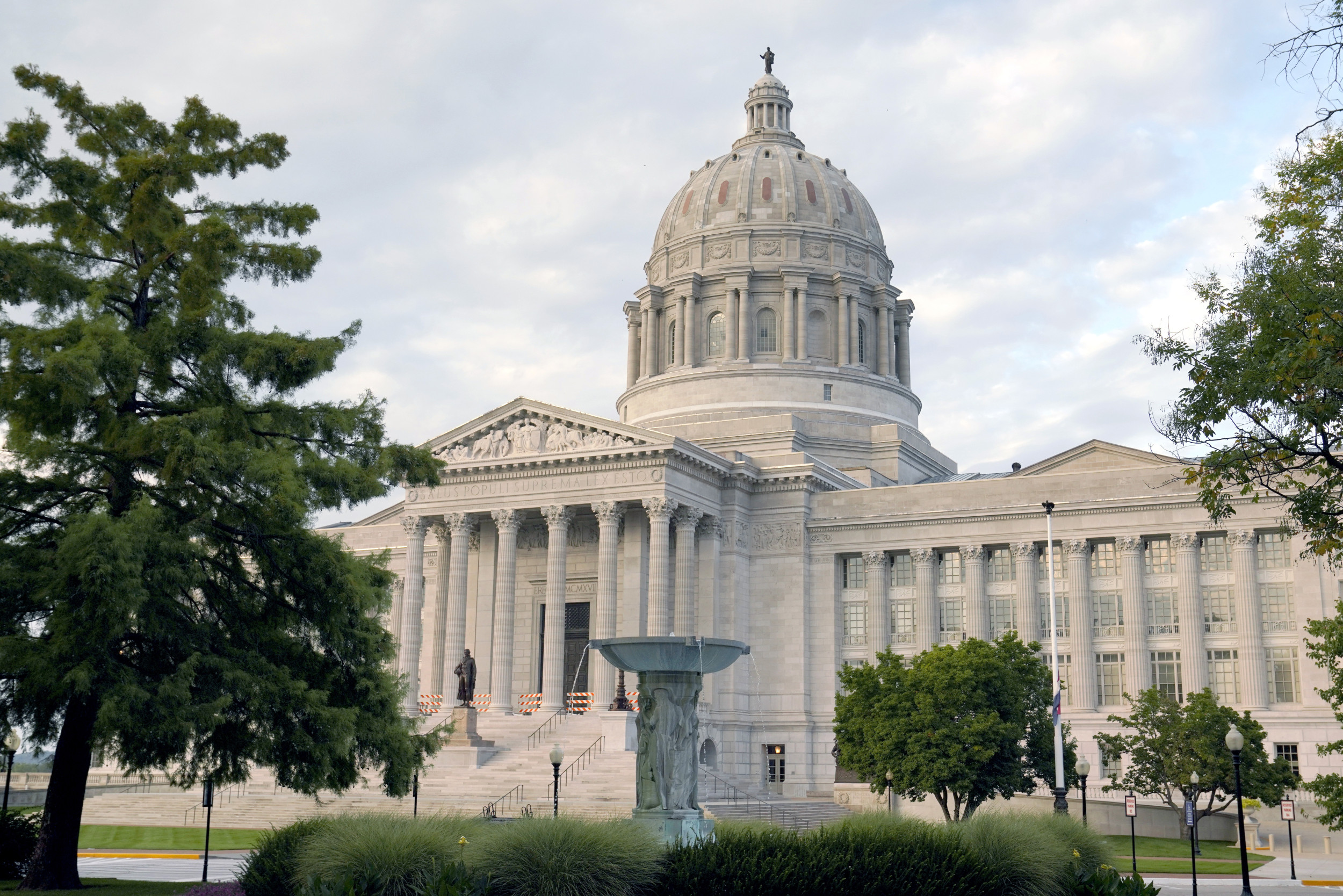 Court Overturns Missouri Law Banning Police From Enforcing Gun Laws