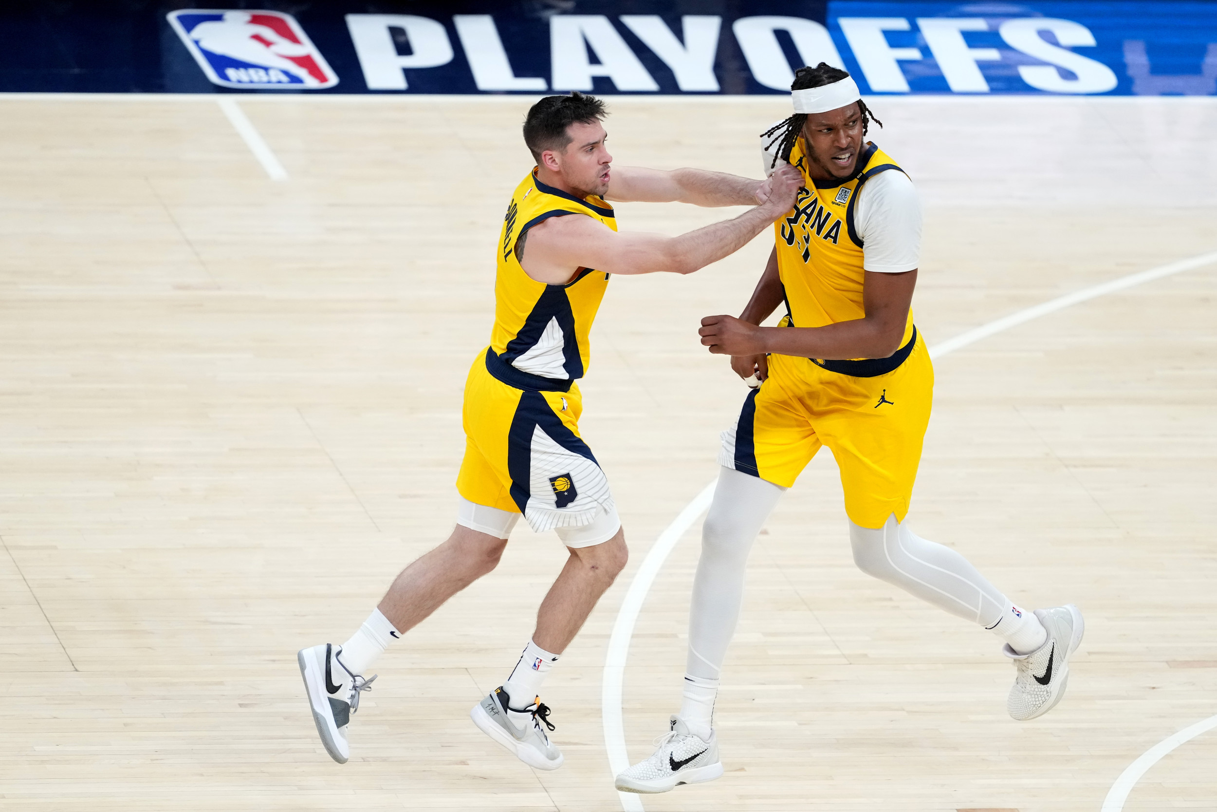 Pacers Signing Point Guard TJ McConnell to Long-Term Extension
