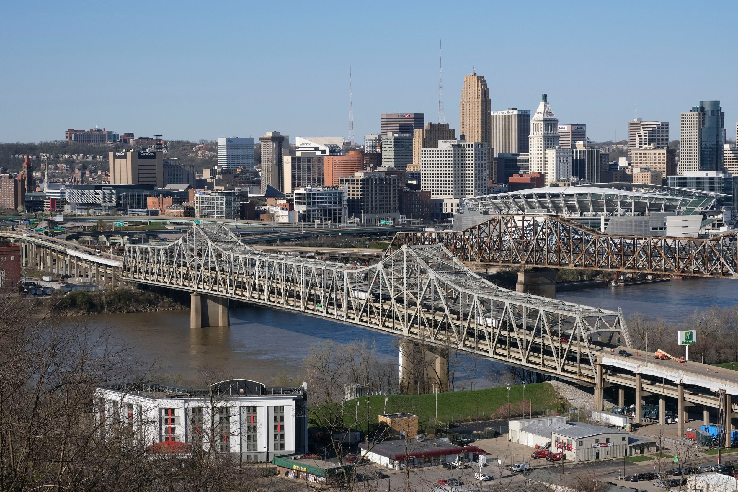 Mystery Surrounds Two Unidentified Bodies Found in Ohio River