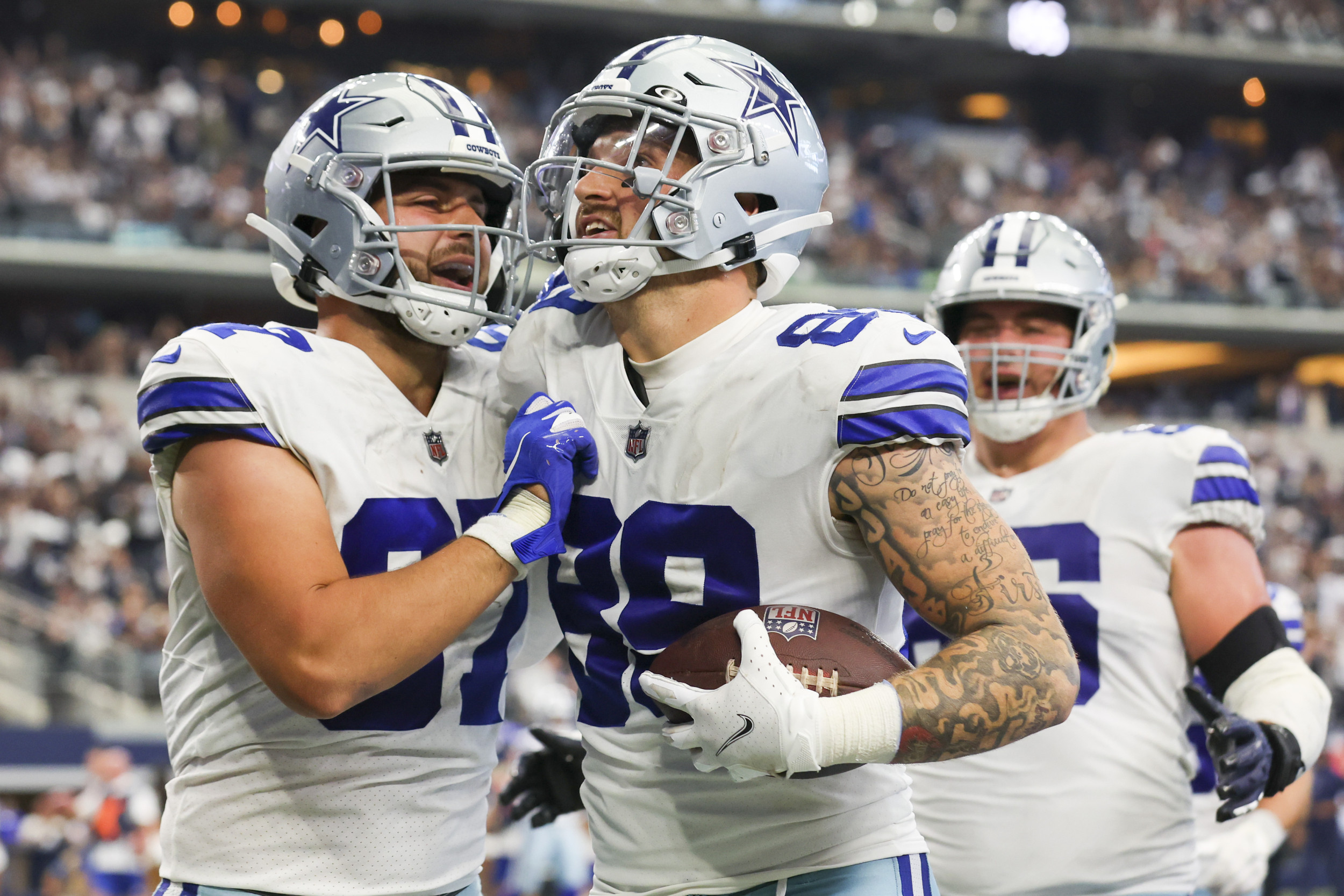 Cowboys, Chiefs Agree to Trade Involving Tight End Peyton Hendershot