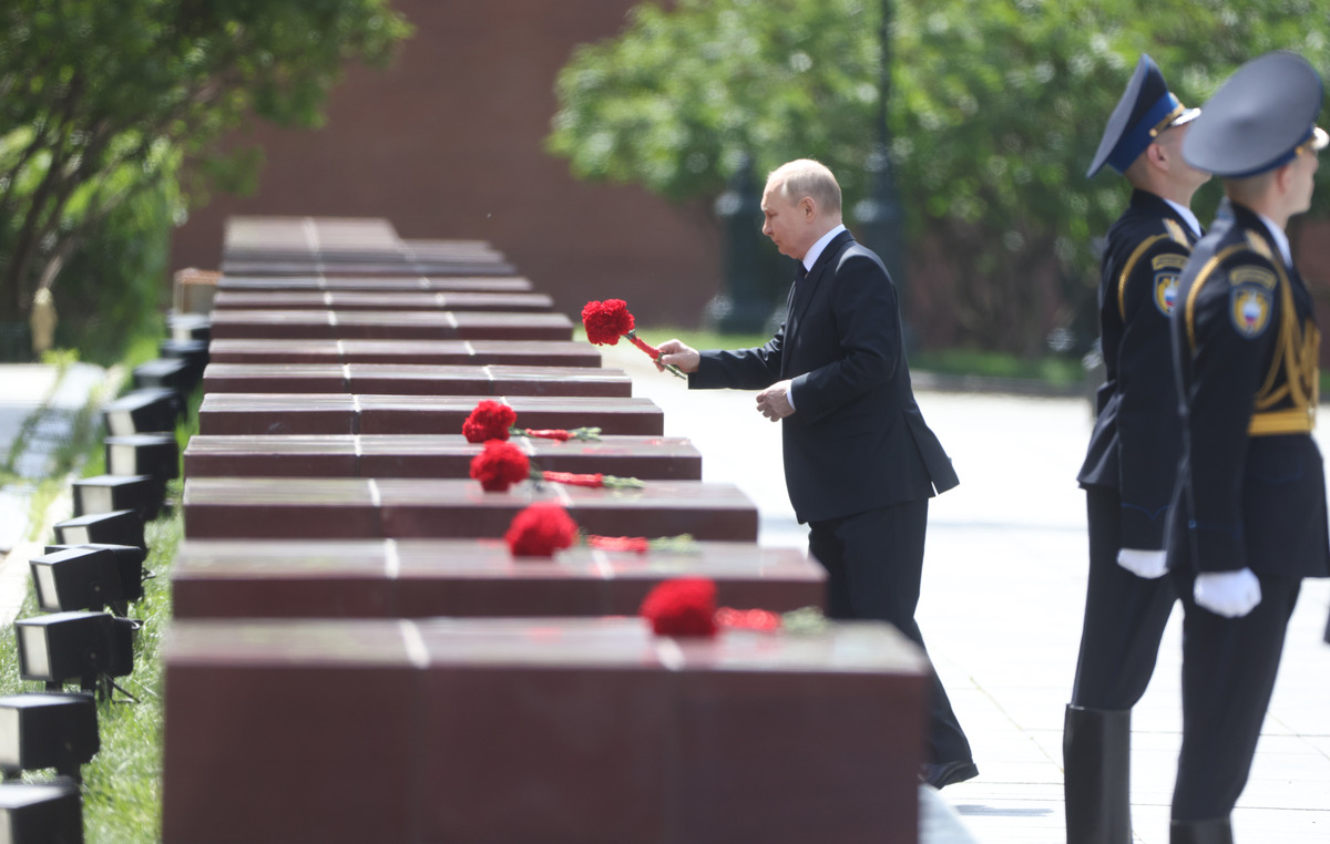 Russian ‘Logistics General’ Dies in Front of Family