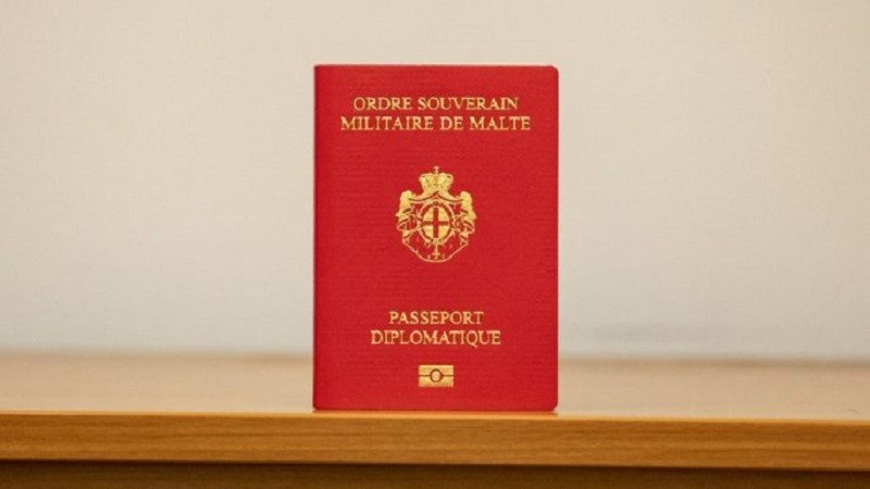 The red passports of ministers and MPs are being cancelled
