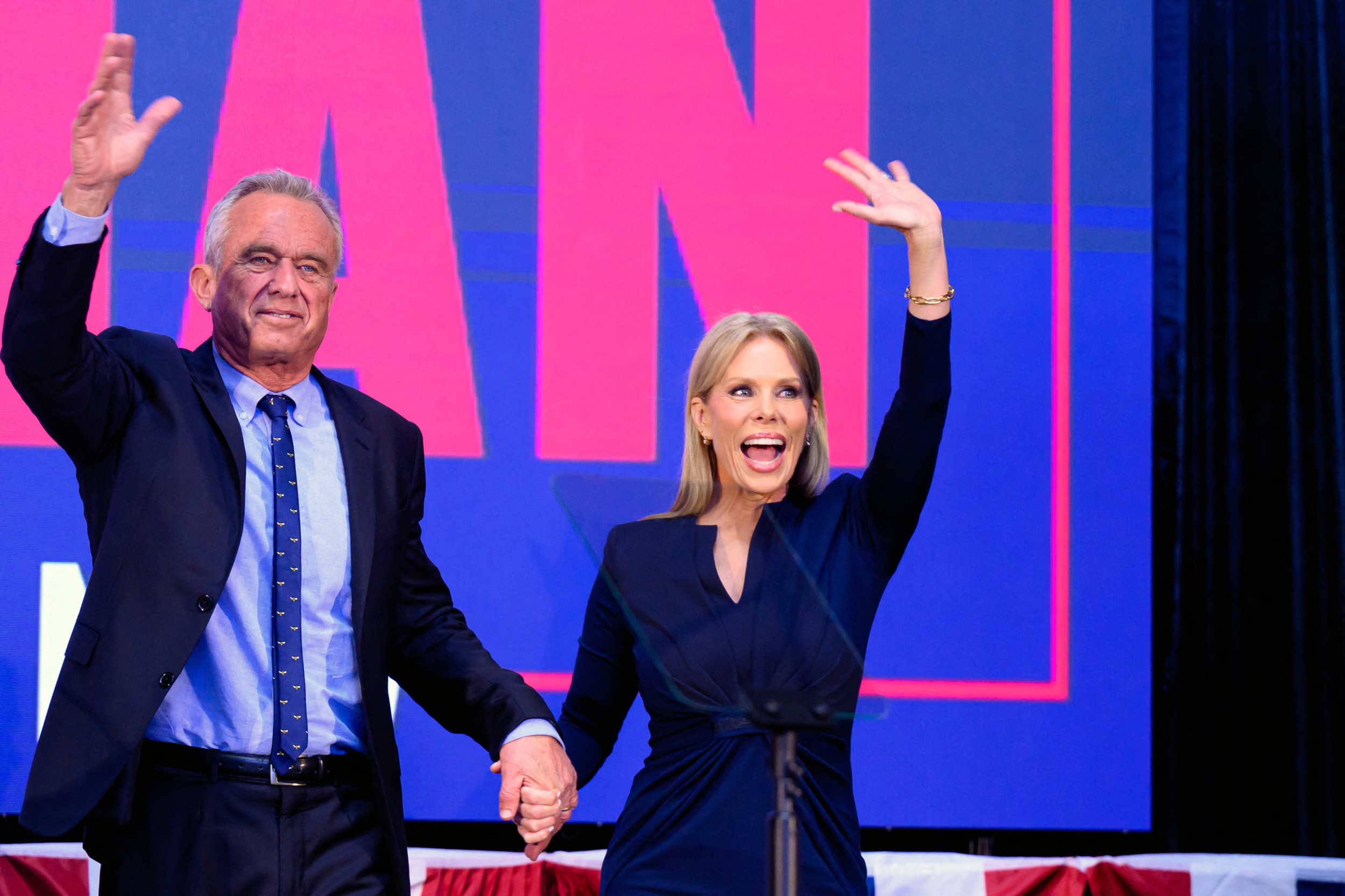 RFK Jr.’s Wife Reacts to Him Suspending Campaign