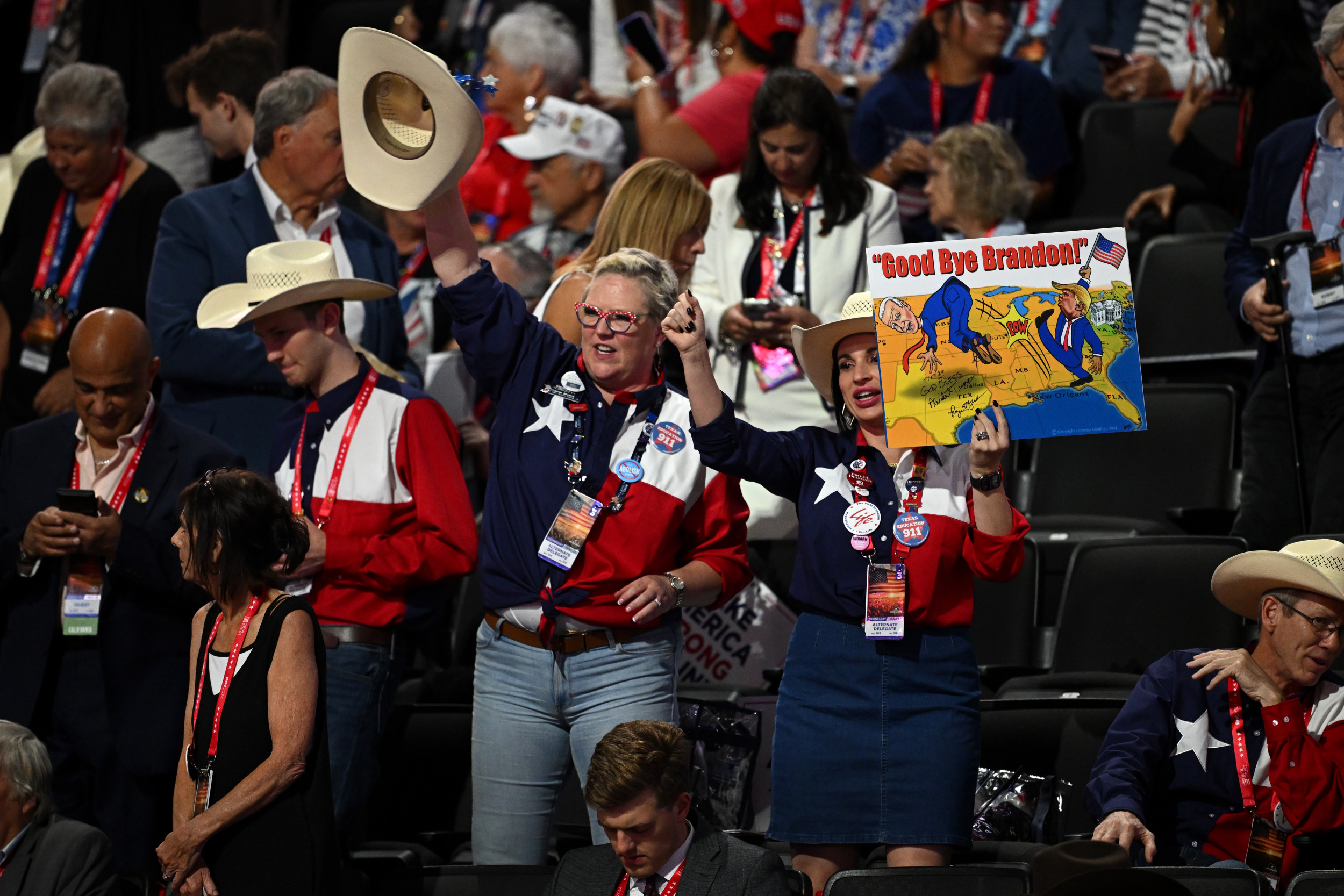 Democrat Lawmaker Switches Party to Become Republican