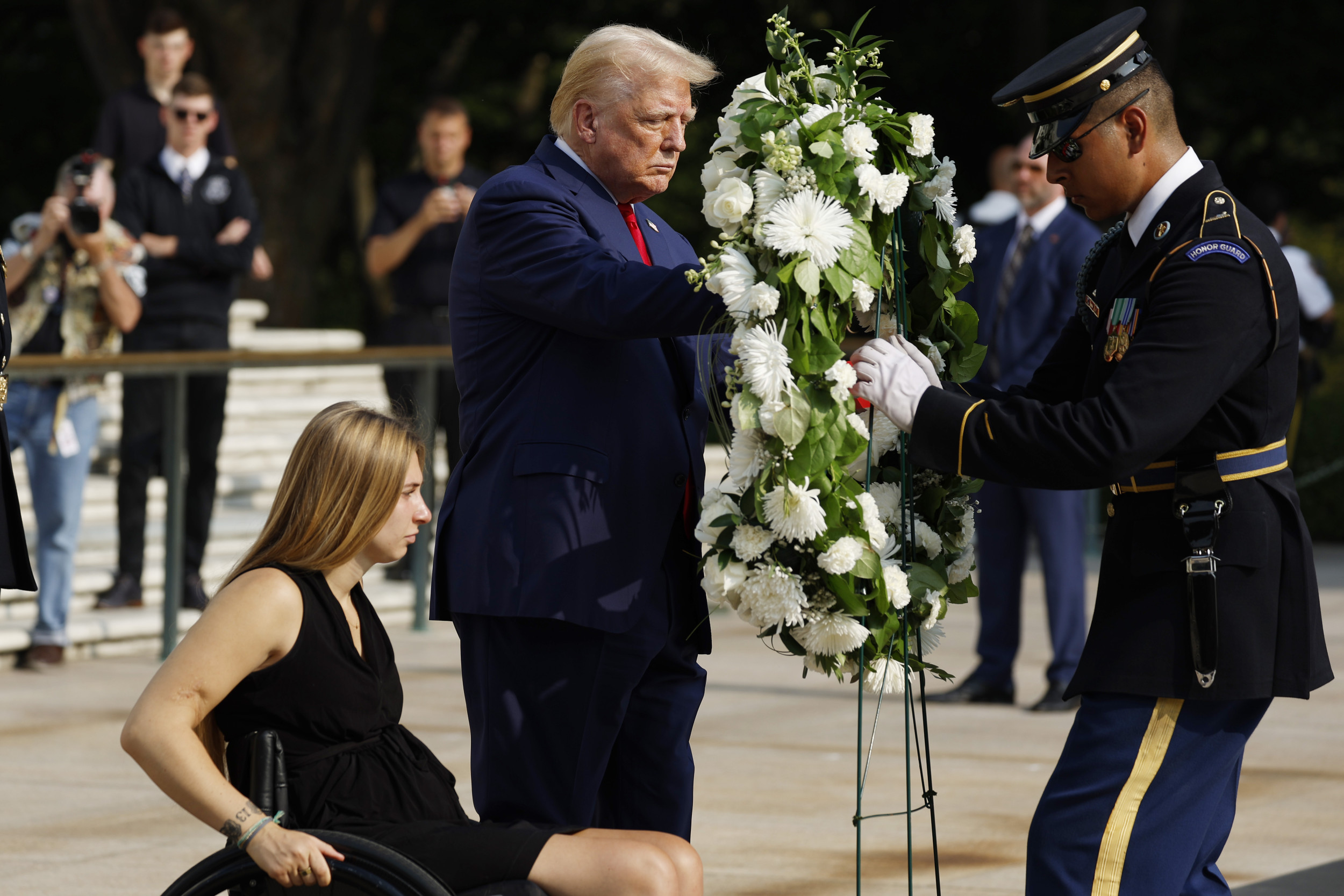 Donald Trump Criticized by Arlington Cemetery ‘Old Guard’ Veteran