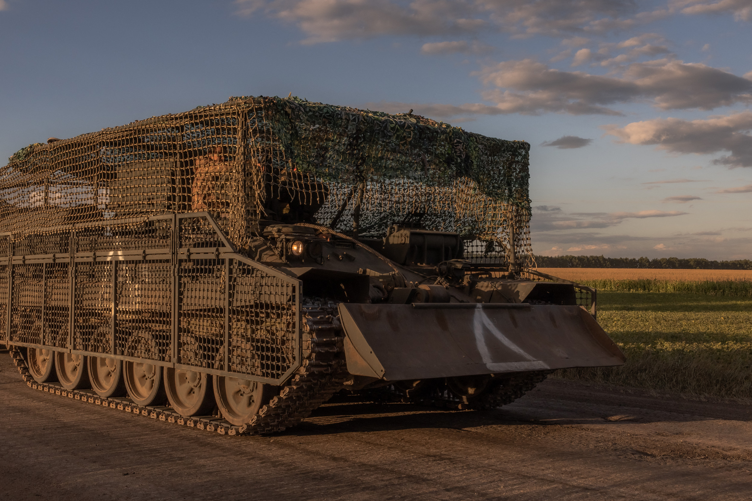 Russia Deploys Soviet-Era Weapons to Defend Kursk 