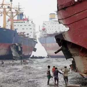 Explosion in shipwreck factory in Sitakunda, 10 workers burnt