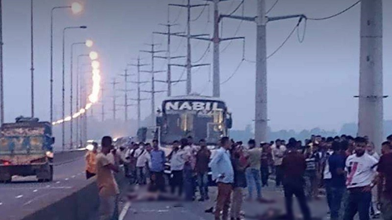 Bus-truck collision at Bangabandhu bridge, 3 dead