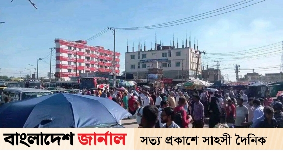 Transport strike is going on in South Chittagong, passengers are suffering