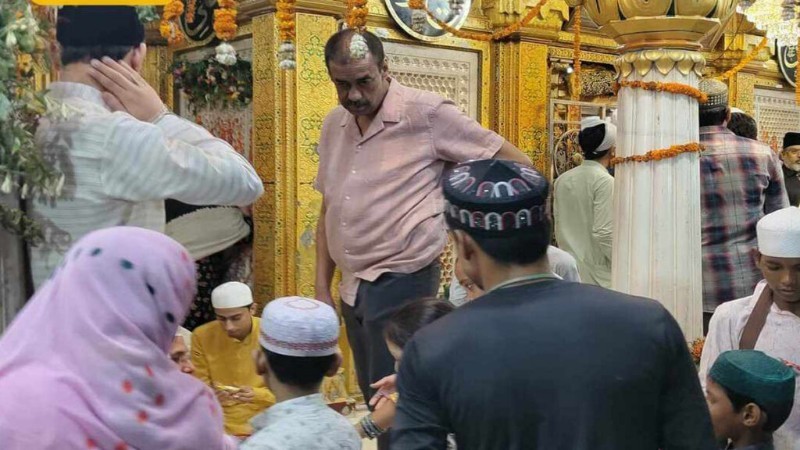 Shamim Osman was seen at Nizamuddin Auliya's shrine in Delhi