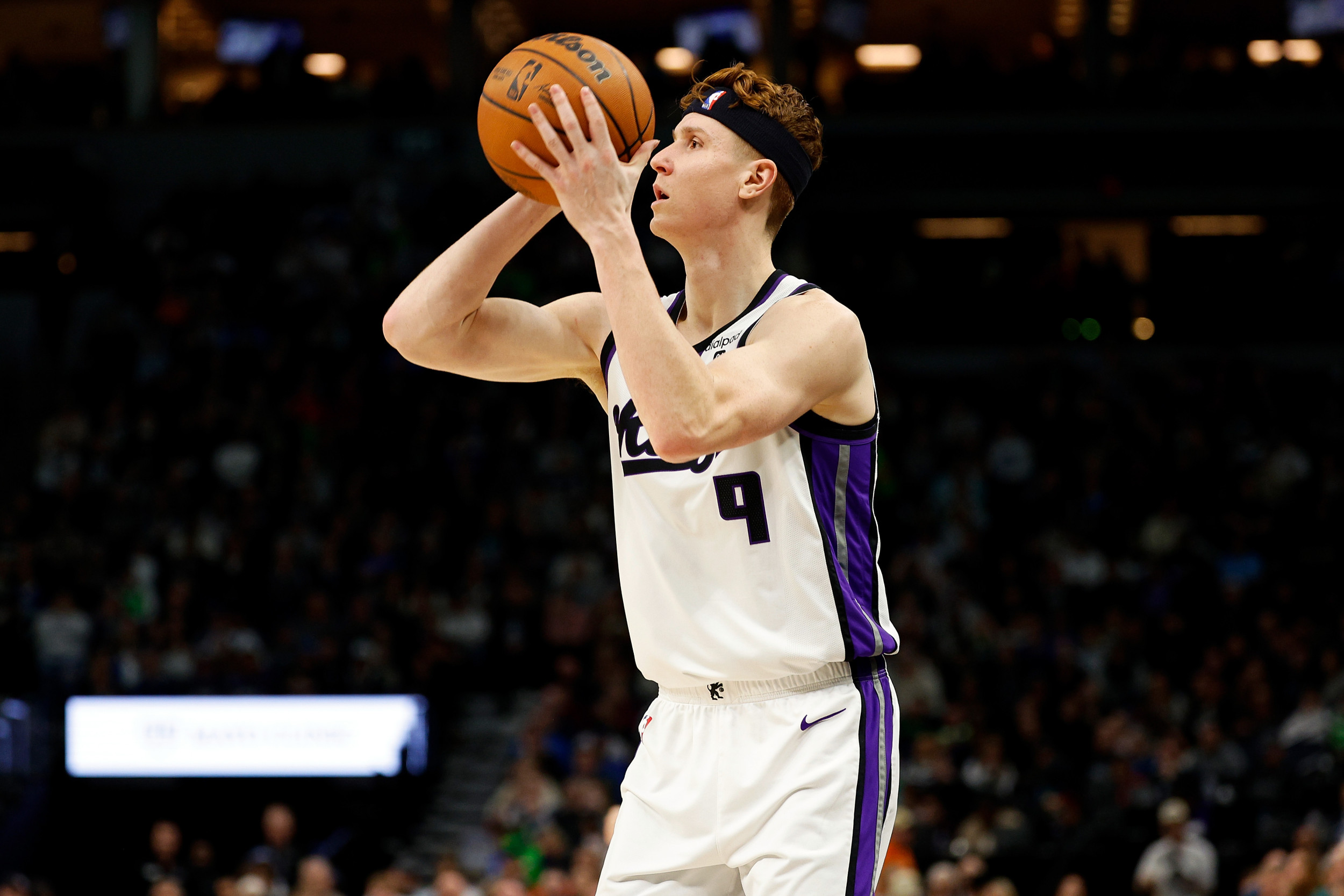Kings Sharpshooter Takes Big Next Step in Surgery Recovery Ahead of Season