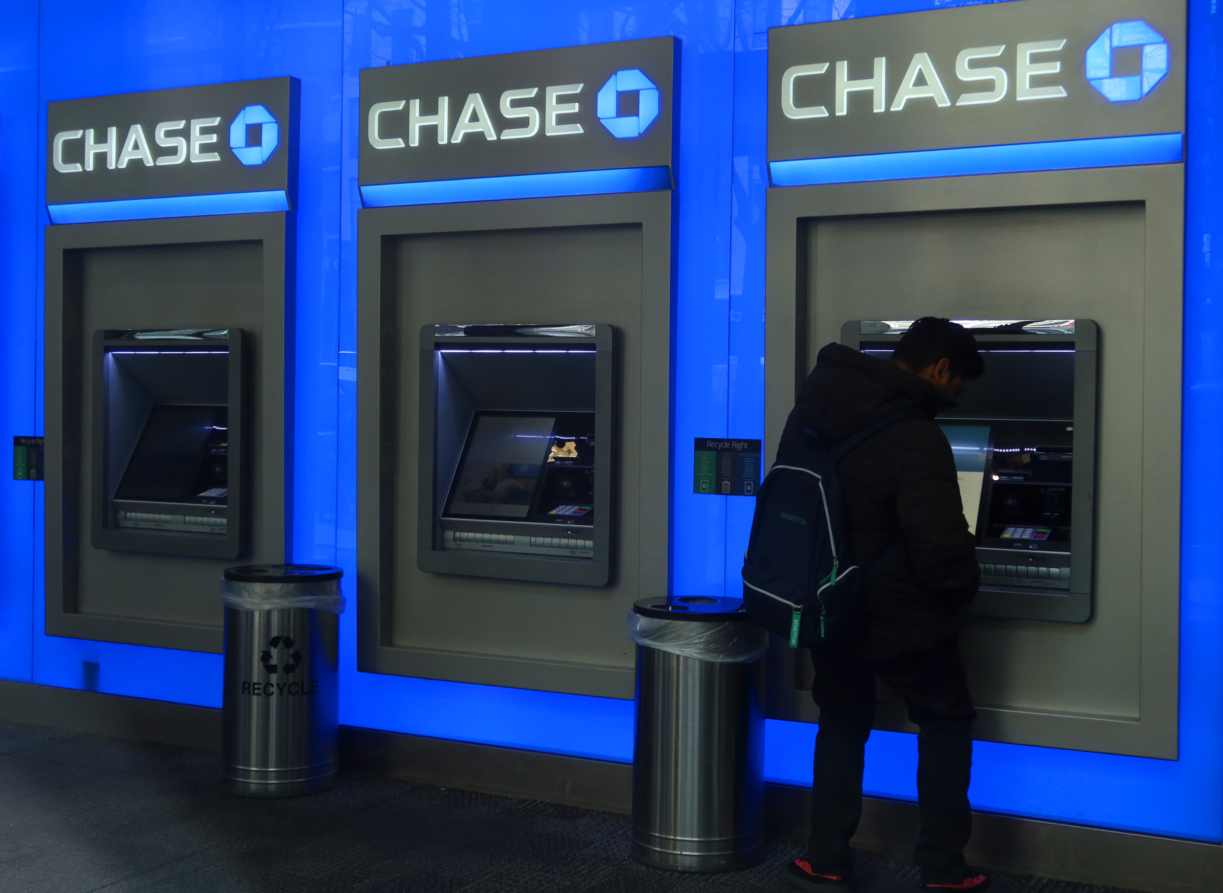 Chase Bank ‘Glitch’ Goes Viral: What We Know, Don’t Know