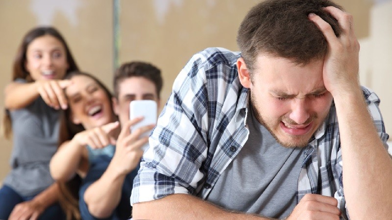 Is it okay to discuss the fault of others in front of everyone?