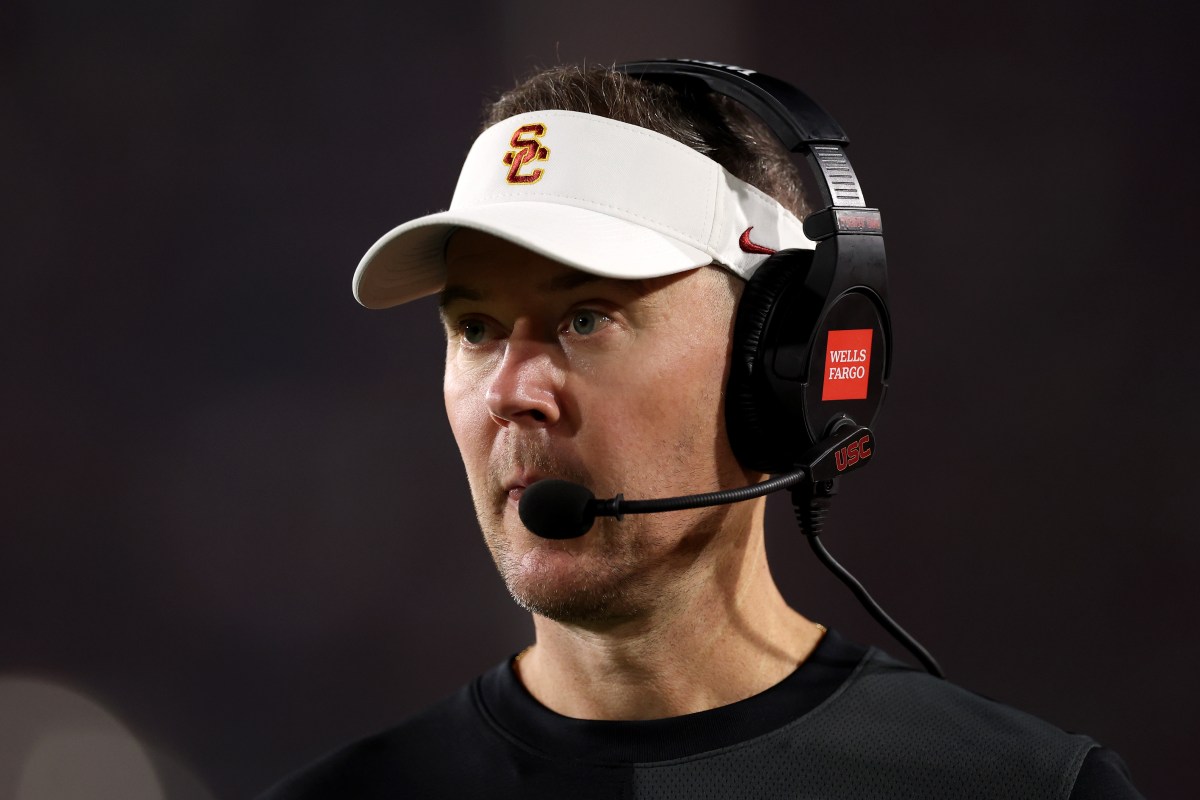 Lincoln Riley Under Fire After USC’s Costly Mistakes Against Oregon