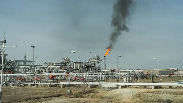 Iran warns of striking all economic centers